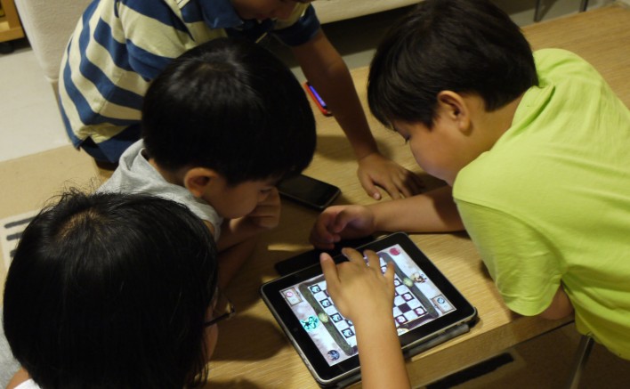 Touchscreen Gadgets Have Overtaken Real Toys In Kid's Lives