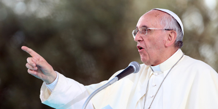 Pope Francis: Young People, Don't Waste Time On The Internet