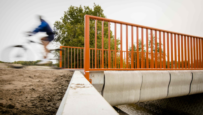 Eindhoven University of Technology (EUT) and BAM Infra Construction build world's first 3D printed bridge