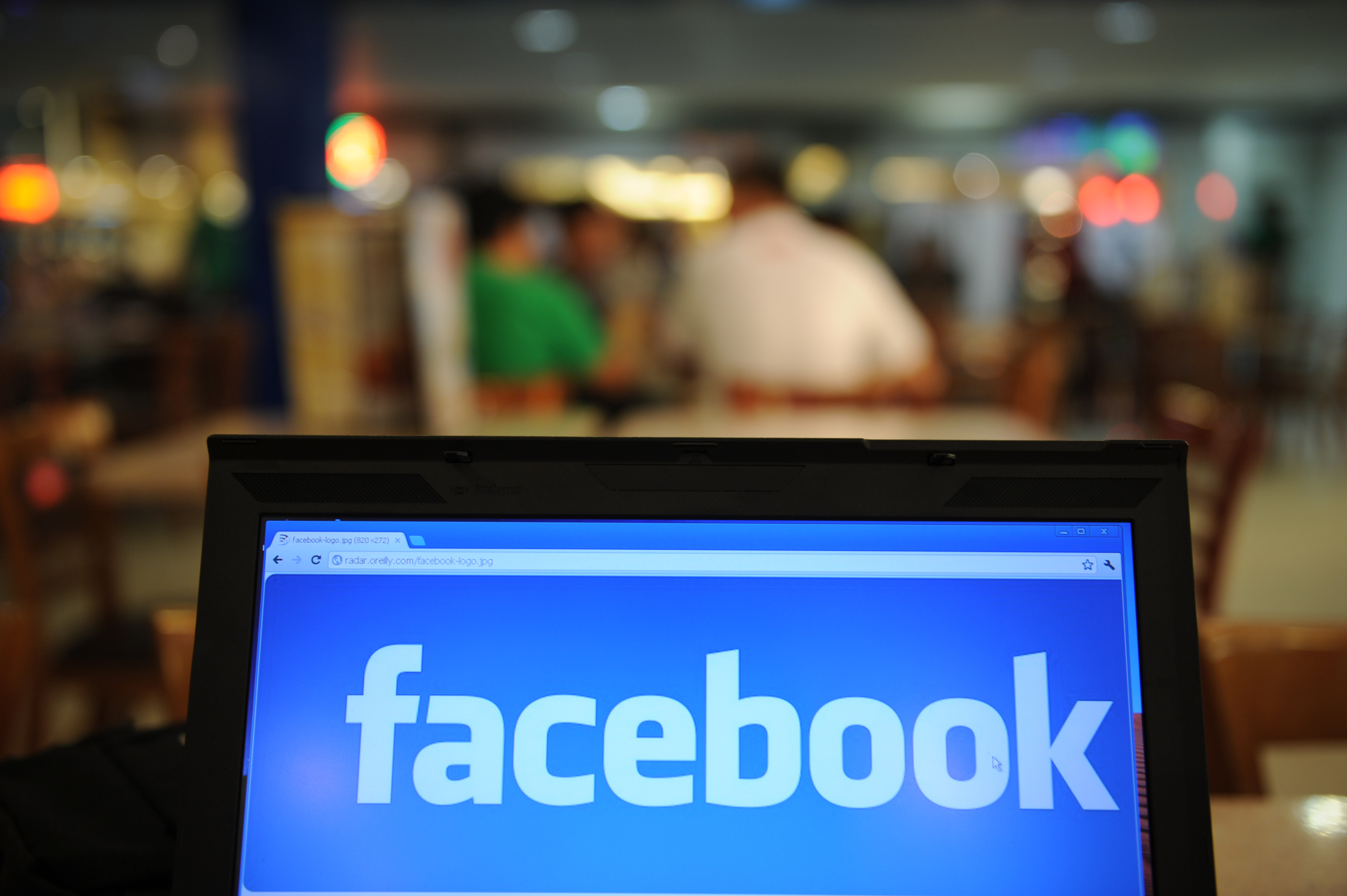 Facebook Jumps Into Job Searches