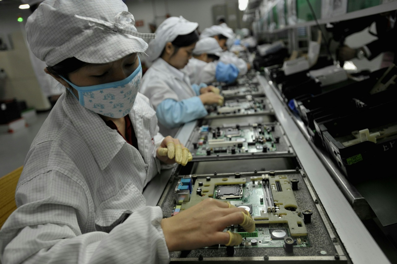 Apple Audit Finds Underage Workers in China