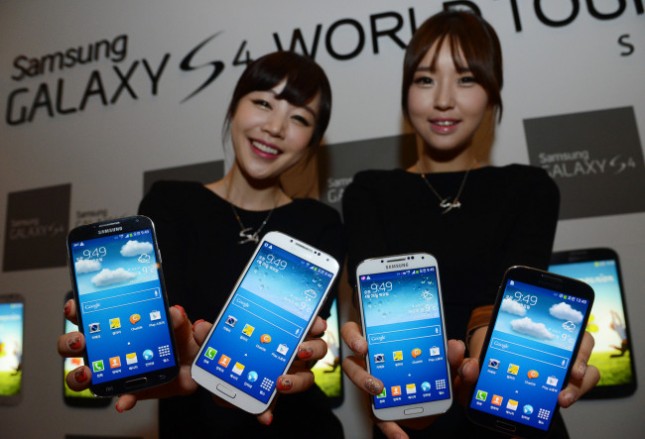 Is The Samsung Galaxy S IV A Hit?