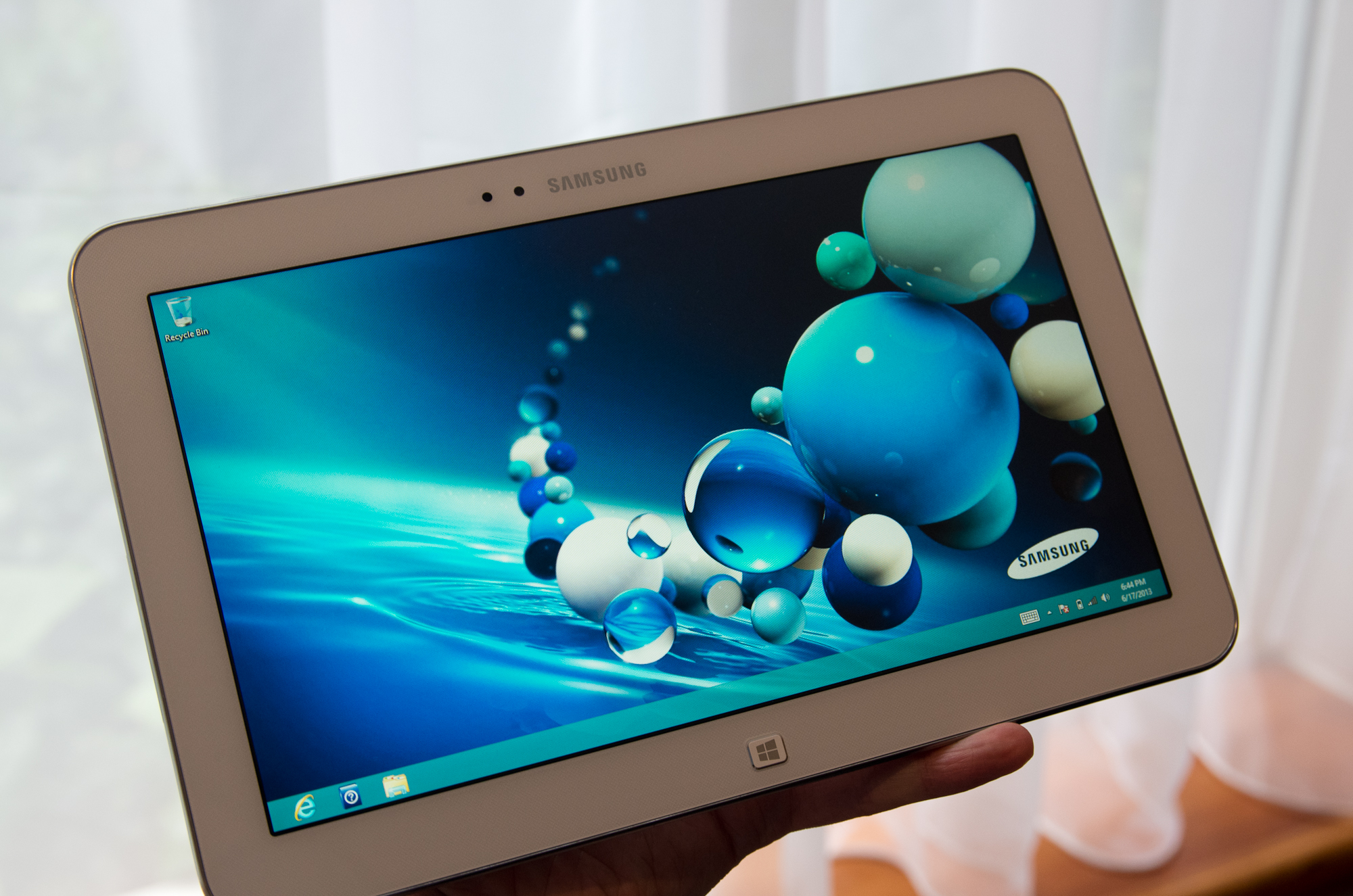 A Look At Samsung ATIV Tab 3