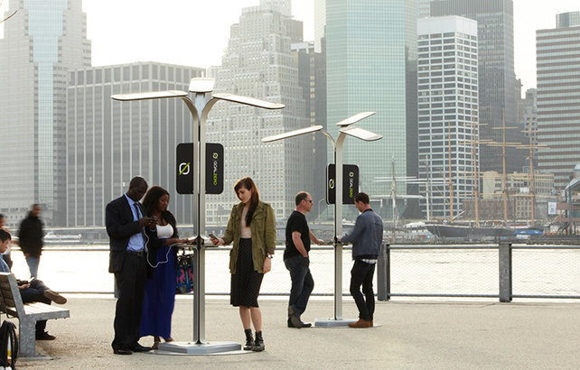 Street Charge: New York Gets Solar Charging Stations