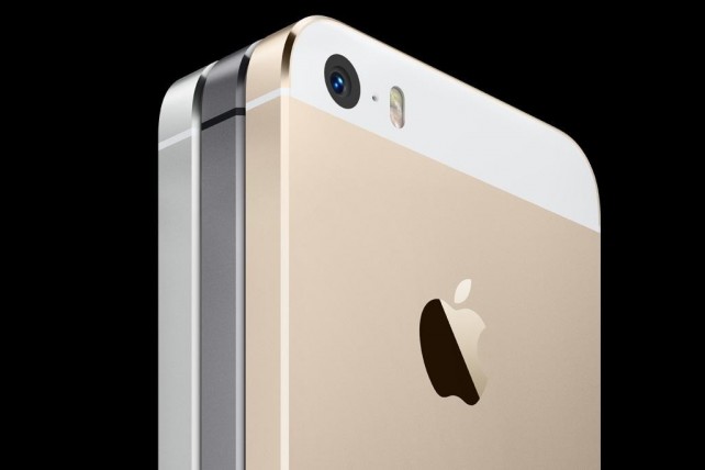 iPhone 5s Stocks Said To Be Low, Get In The Queue Now If You Want One
