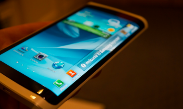 Bloomberg: Samsung To Release Wrap Around Handset Next Year