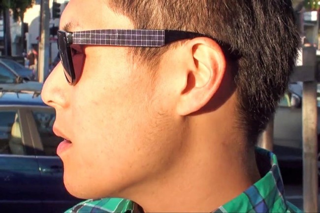 Ray-Ban Sunglasses Feature Sun-Powered Phone Charger