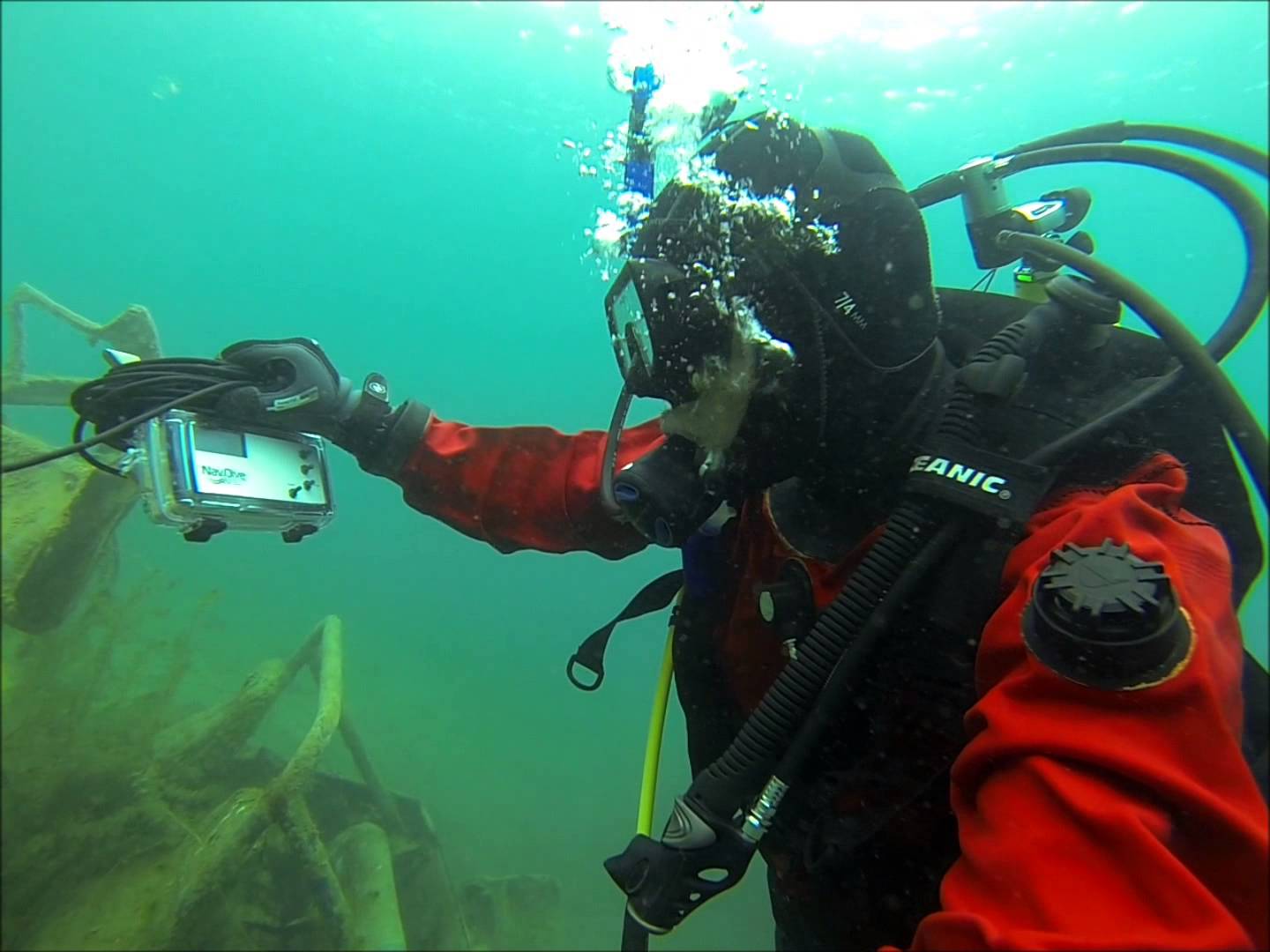 Go Under The Waves With Confidence With NavDive GPS