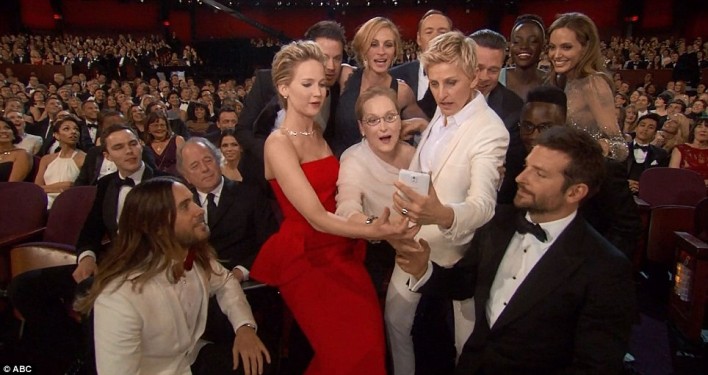 Oscar Host's Selfie Breaks ReTweet Record 
