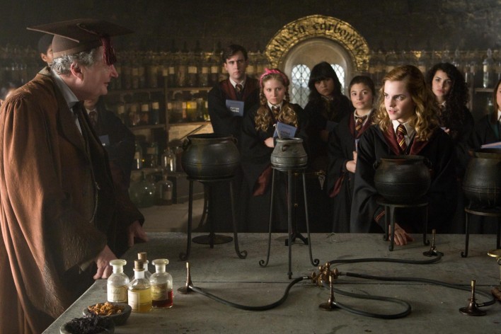 Hogwarts is Accepting Online Students – Enroll Now!