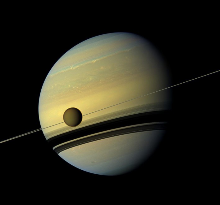 Saturn Moon Has Underground Ocean