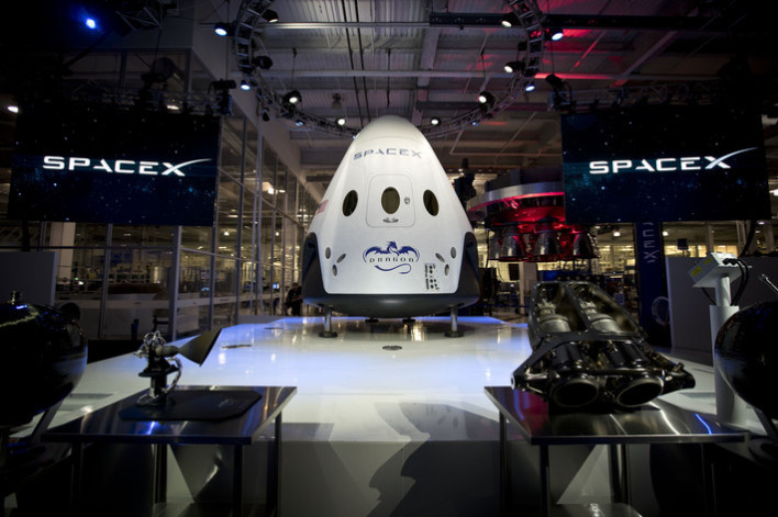 Space X Dragon V2 Unveiled
