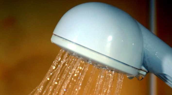 Students Now Being Asked to Pee in the Shower to Save Water