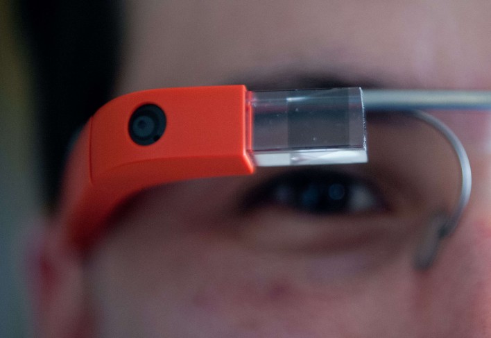 Google Ceases Glass Sales, but is the Wearable Dead?