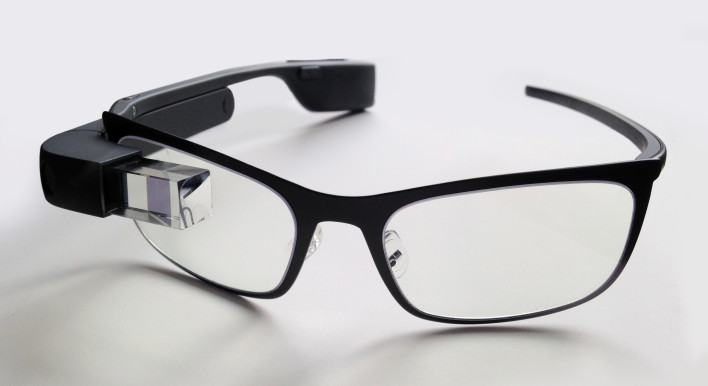 Google Glass Isn’t Dead, Under Commercial Development