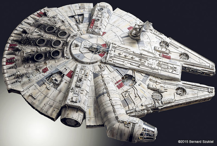 Man Spends 4 Years Building Millennium Falcon With Paper