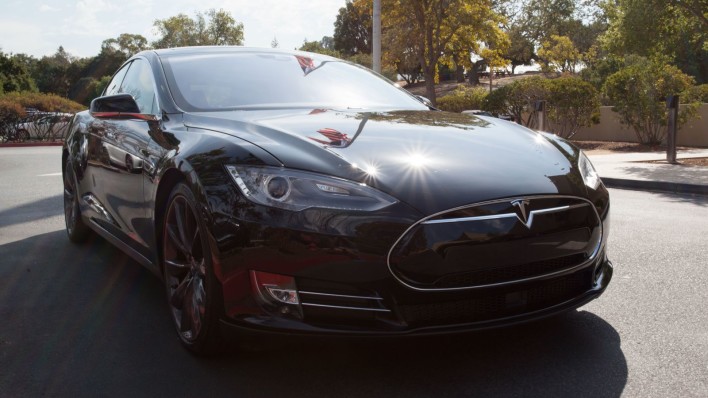 Tesla Update Is One Step Closer To Fully Autonomous Cars