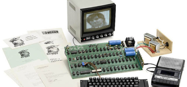 Working Apple-I Computer Sells For $375,000 At Auction 